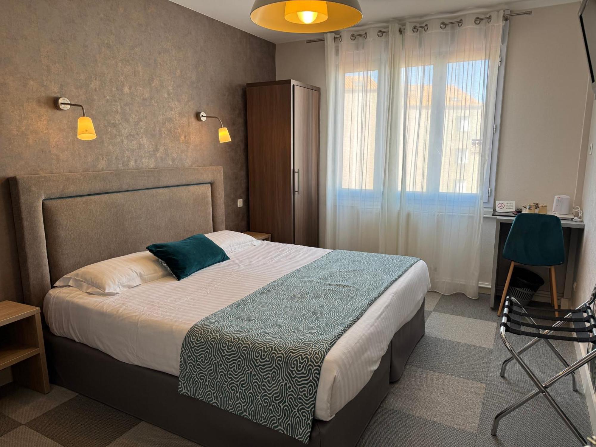 Hotel Calme Des Pins & Spa Ле-Сабль-д’Олон Экстерьер фото