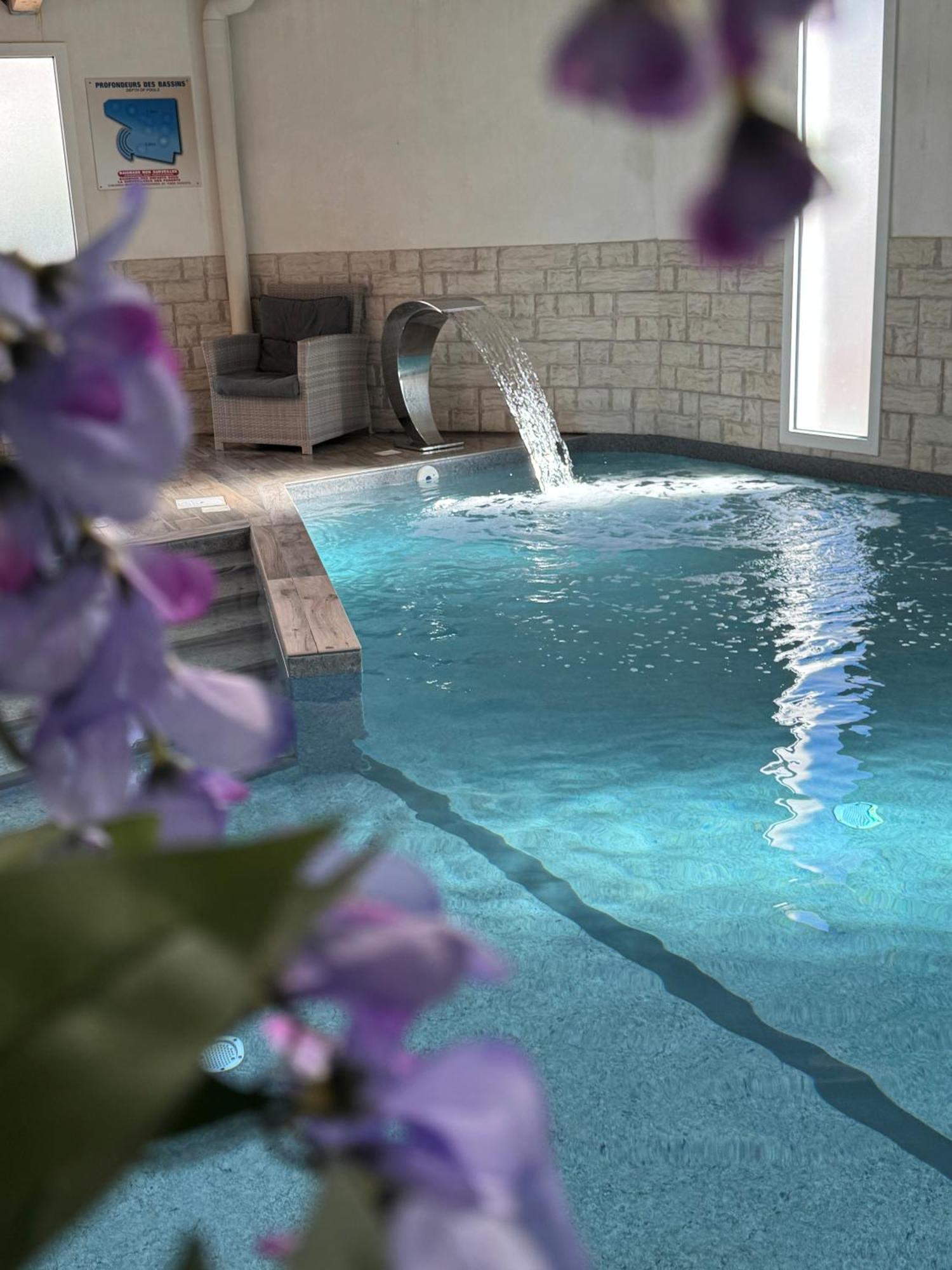 Hotel Calme Des Pins & Spa Ле-Сабль-д’Олон Экстерьер фото